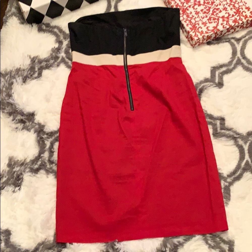 Sexy Strapless DKNY red/black dress 👗 - Picture 3 of 7